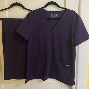 Figs purple scrub top, size L